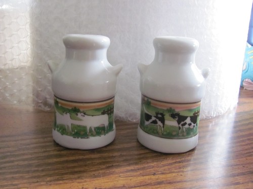 Salt pepper shaker vintage - salt,