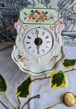 ANCIENNE PENDULE COUCOU HORLOGE BOIS ET PORCELAINE EMAILLE foret noire 19eme
