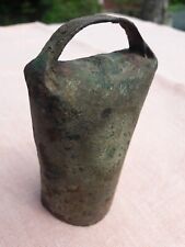 ANCIENNE CLOCHE A BREBIS EN TOLE BATTANT EN BOIS