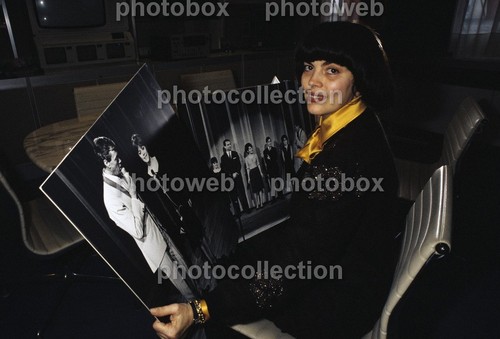 Mireille mathieu exclusive - mireille,