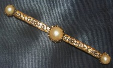 ancienne BROCHE barrette de col laiton fleuri orné de 3 perles artificielles