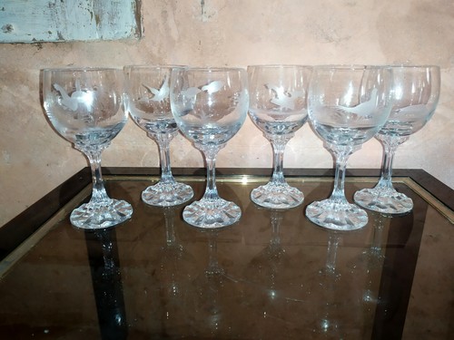 Verre vin en - vin, cristal