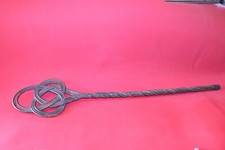 Ancienne grande tapette à tapis en osier / rotin tressé 