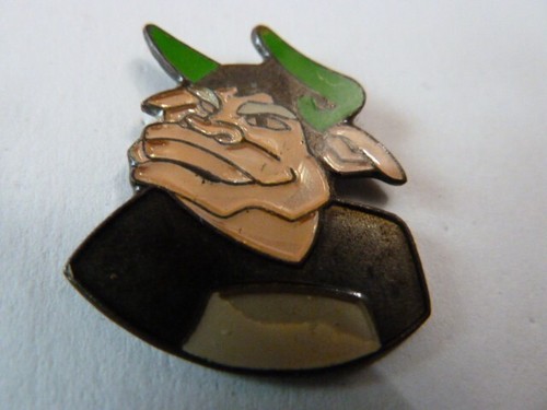 Pin politique bebete show - pin's,