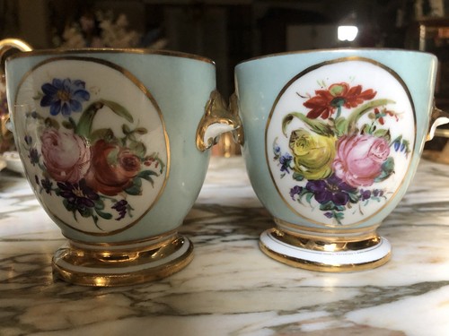Paire cache pots - de, porcelaine