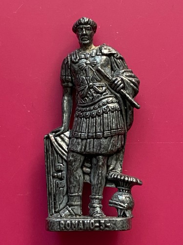 Vintage kinder figurine - kinder,