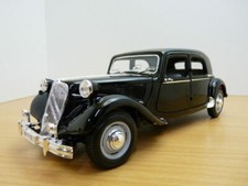 CITROEN TRACTION 15CV noire 1/18