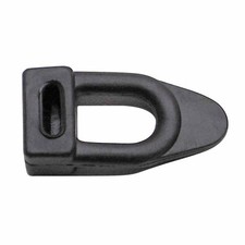 Attache cache-capot volant