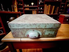 Casier industriel  en métal, format A4 avec couvercle amovible, industriel.