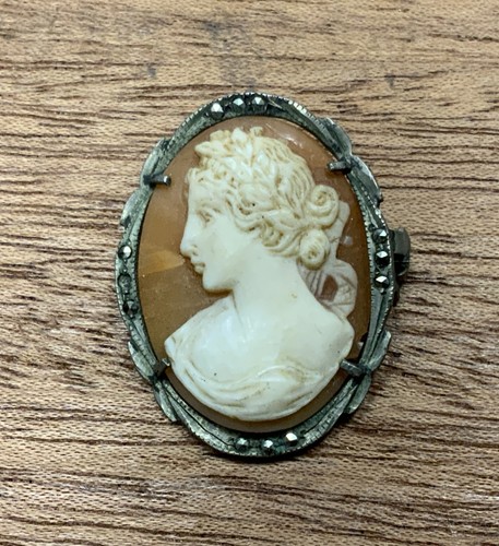 Broche argent avec camée - en,