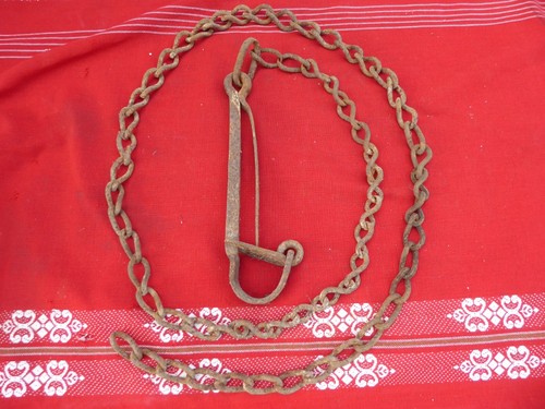 Ancien crochet pour seau puit