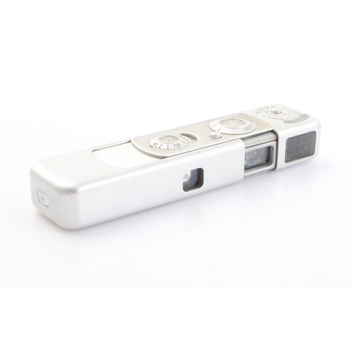 Minox avec - b,