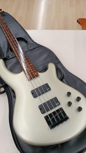 Guitare basse électrique dean - guitare,