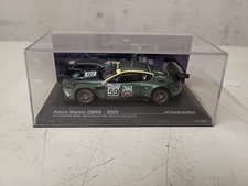 Voiture miniature aston martin