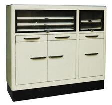 Meuble de métier en tôle peinte de dentiste 1950