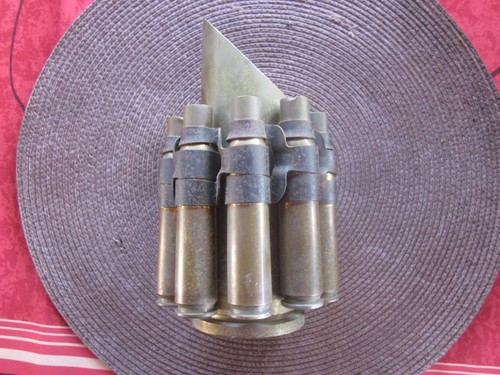 Militaria pot crayons avec - militaria,