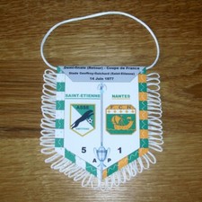 SAINT-ETIENNE / NANTES (1/2 finale Coupe de France 1977) - Fanion en tissu, neuf