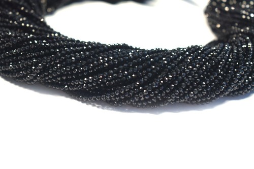 Perles rondes facettées - , en