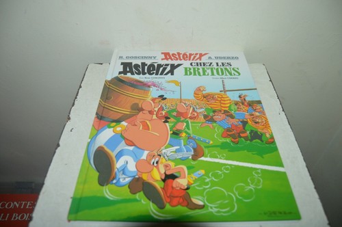 Livre asterix chez les - livre,