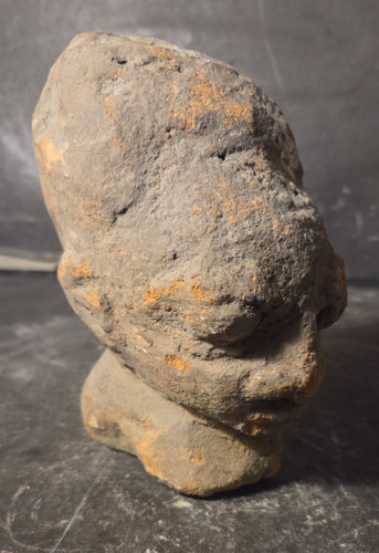 Ancienne tête sculptée - , en