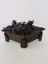 Ancien coffret fer forgé martelé battu losange boite fleur 1930