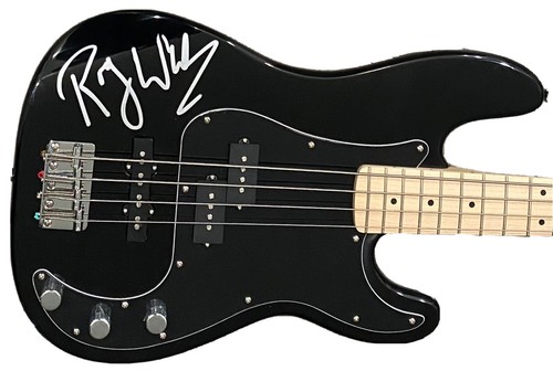 Roger waters signed - roger, bass