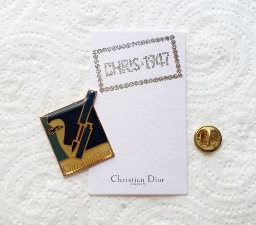 Pin dior le - pin's, dior,