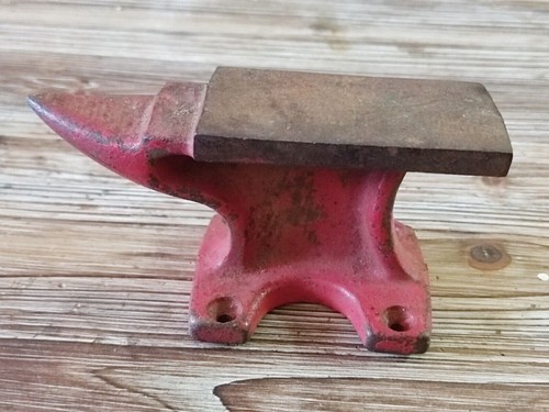 Ancienne petite enclume 754 - petite, g
