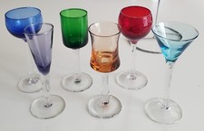 SERVICE 6 VERRES A LIQUEURS DANS LES COLORIS DE 6 PIERRES PRECIEUSES