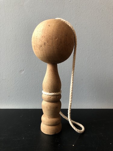 Vintage ancien bilboquet jouet - bilboquet,