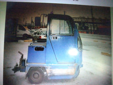 JOLI    TRACTEUR   DE    GARE   FENWICK    P100 Z   AVEC    REMORQUE  ET  PIECES