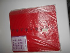 TUPPERWARE FEUILLE de cuisson en silicone rouge neuve