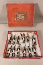 C.B.G. MIGNOT ANCIENNE SUITE DE 12 SOLDATS DE PLOMB CHASSEURS DE LA GARDE PARIS