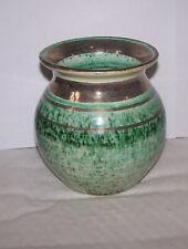 MAGNIFIQUE VASE GEORGES PELLETIER VERT ET DORE ( ACCOLAY, LA ROUE - VALLAURIS )