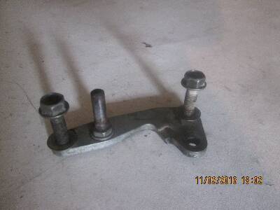 Support étrier avant 80 - cr,