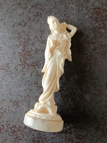 Statuette femme asiatique - asiatique, en
