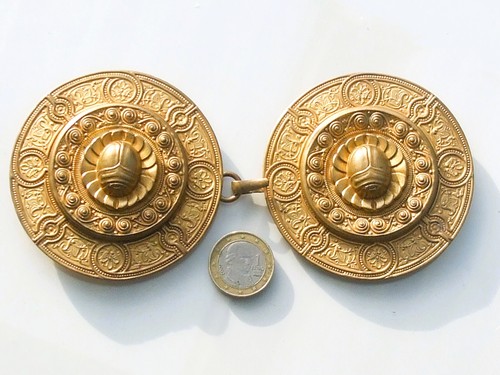 Belles grandes boucles de - grandes,