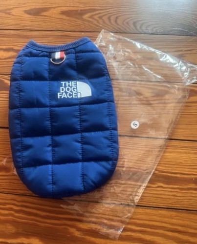 The dog faced veste - the,