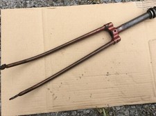 ancienne fourche de vélo DILECTA POUR ROUE DE 700   Ancien  cycle vélo