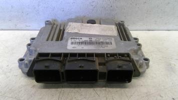 Calculateur moteur renault - moteur,