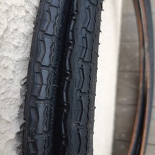 NOS 2 anciens pneus WOLBER 650