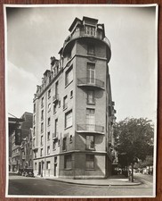 Paris 15e. Immeuble angle