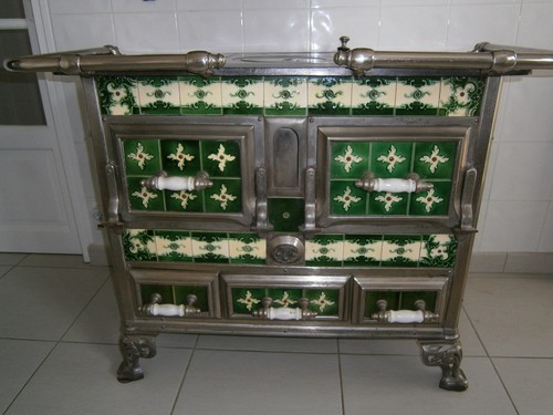 Ancienne cuisinière charbon - ancienne,