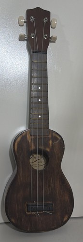 Vtg wooden ukulele prelude - ukulele,