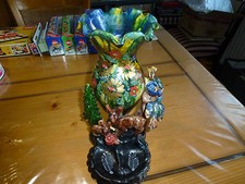 Ancien vase décor biche, champignon, oiseau, Alsace