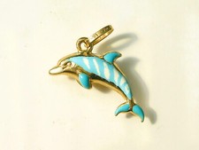 BEAU PETIT PENDENTIF DAUPHIN en OR 18K 750/1000° avec EMAIL BLEU ET BLANC