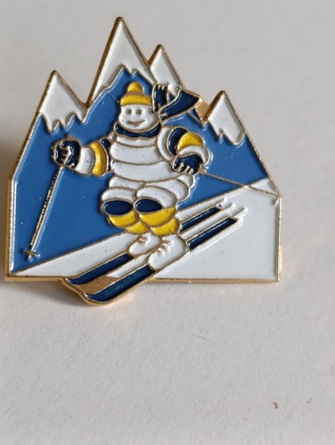 Pin michelin bibendum - bibendum, neige