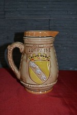 Belle carafe, pichet, broc en céramique NEM - LORRAINE (Avec blason)