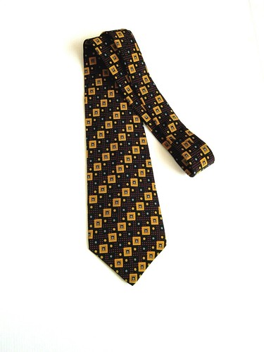 Yves saint laurent - saint, nouvelle