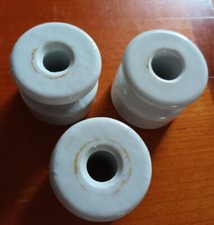 Isolateur ancien en porcelaine blanche diamètre 50 mm